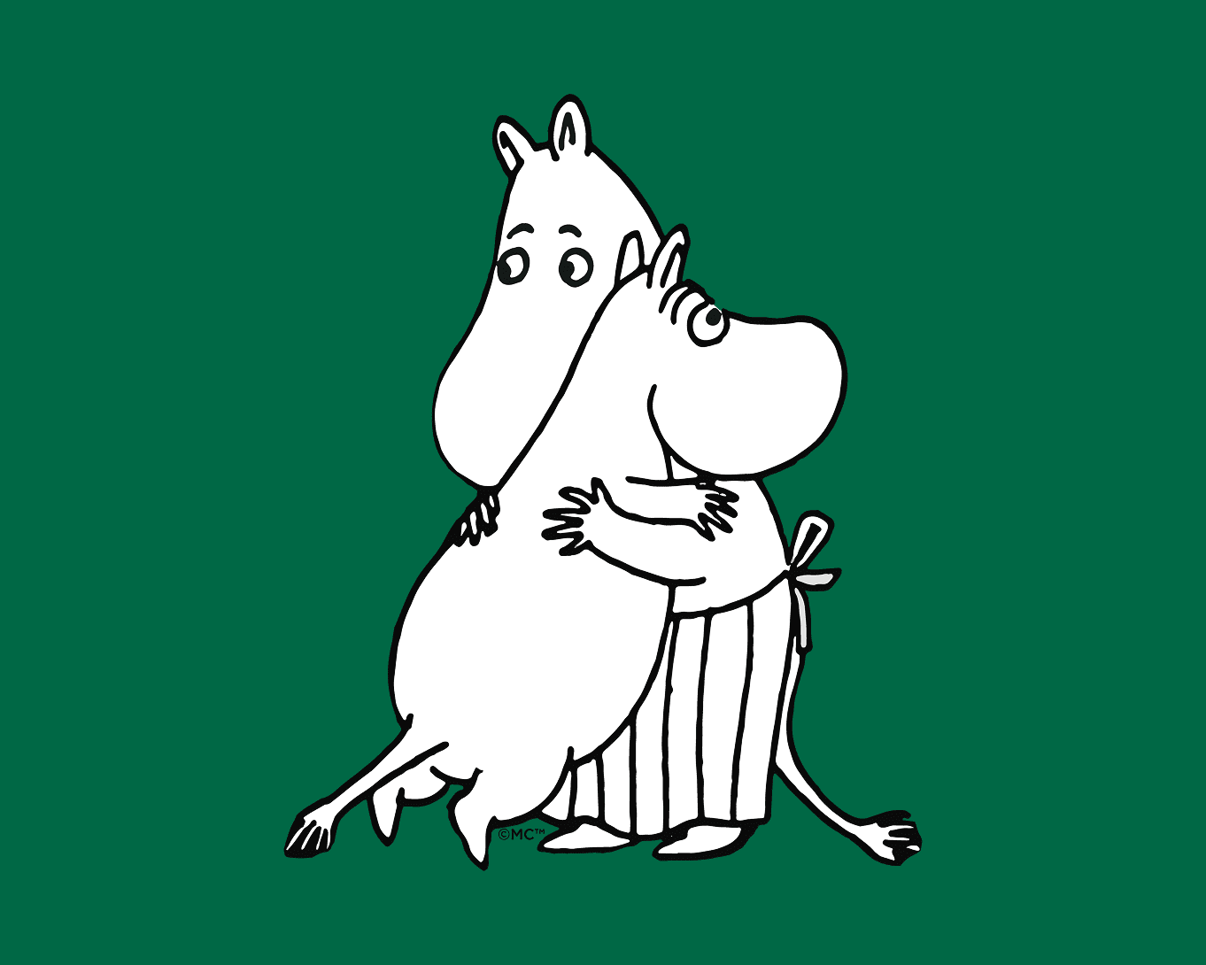 Muumipeikko halaa Muumimammaa.