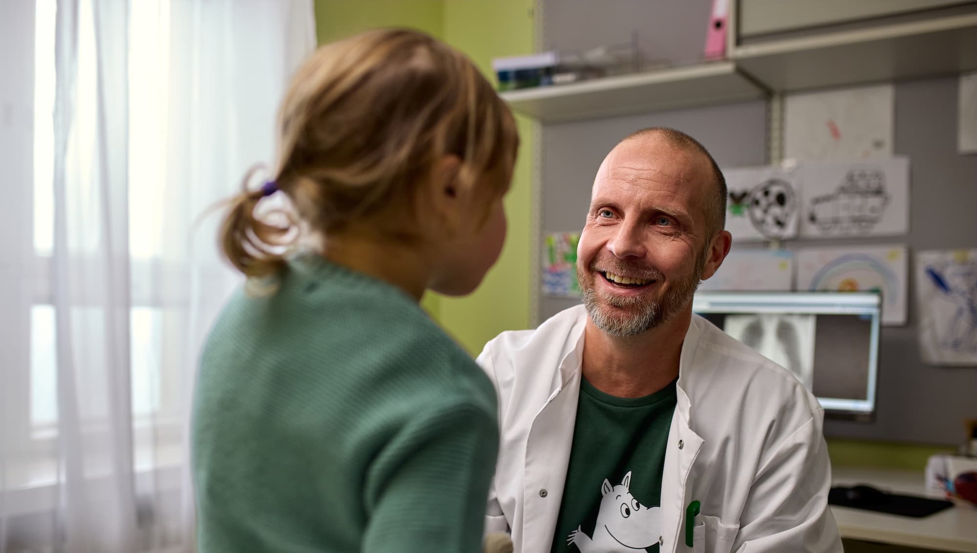 Mehiläisen pediatri ja lapsi vastaanotolla