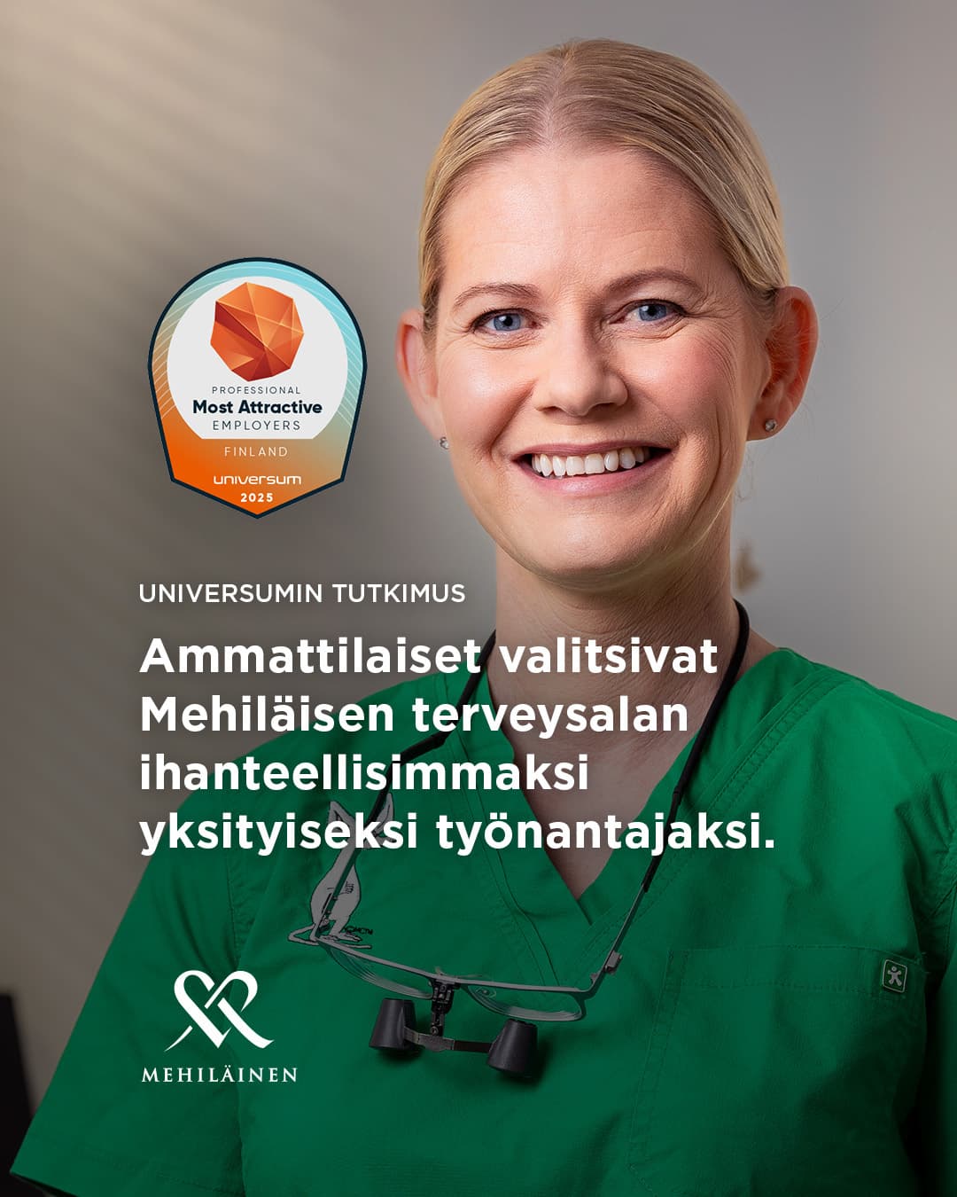 Taustalla mehiläisen hoitaja ja etualalla universum-kilpailun teksti