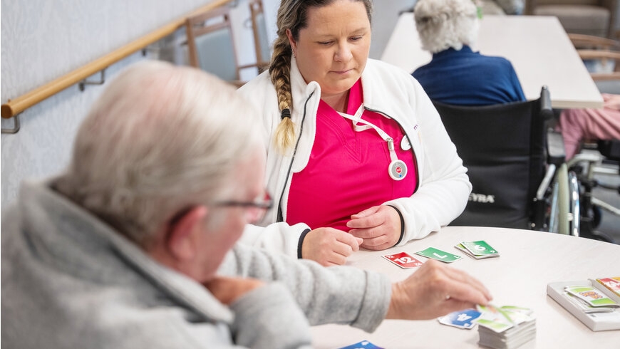 Mainiokotien data kuvaa ikääntyneiden palvelutarpeita asumispalveluissa: lähes 80 %:lla asukkaista dementiadiagnoosi